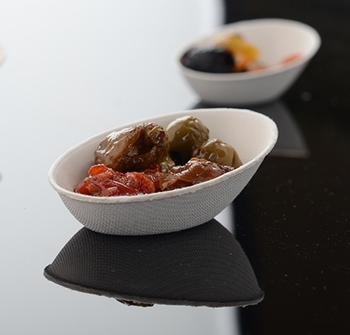 Conserveware Mini Angled Bagasse Bowls. 3/4 oz. 3.2 X 2 in. White. 25/bag, 20 bags/case.