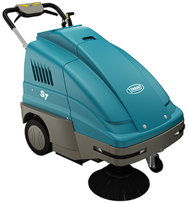 S7 - 28 in (700 mm) Battery Walk-Behind Sweeper