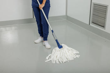 MissionMops™ Eco Mop Disposable String Mops. 1 mop/bag, 24 bags/case